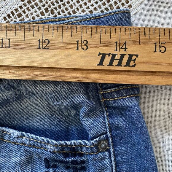 Mudd Shorts Size 11 Distressed Embroidered Raw Hem Denim Stretch Cheeky Y2K - Picture 5 of 7
